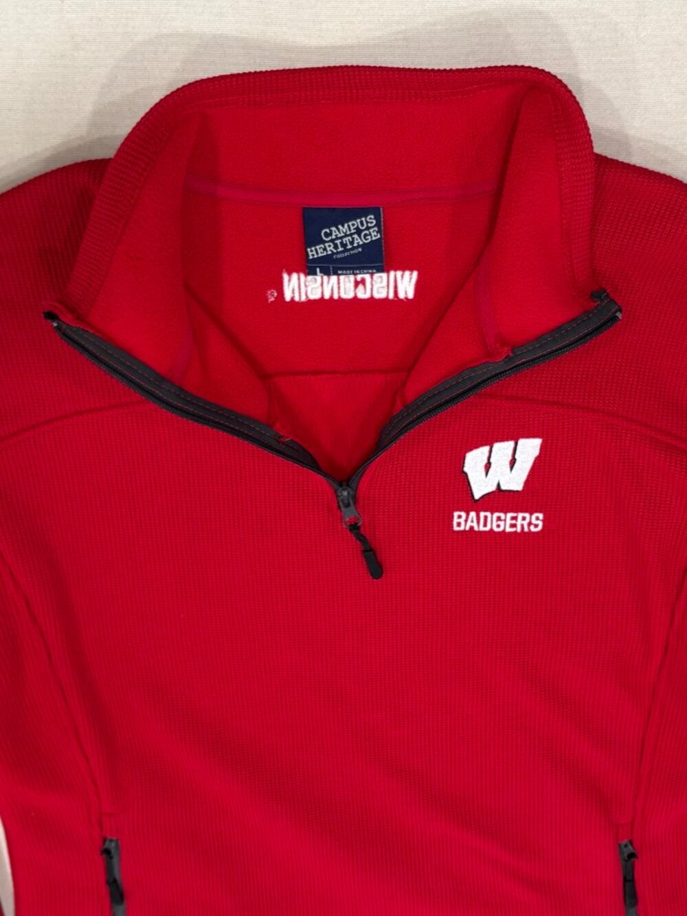 Wisconsin Badger Size Large Quarter Zip Red Pullover Fleece Jacket